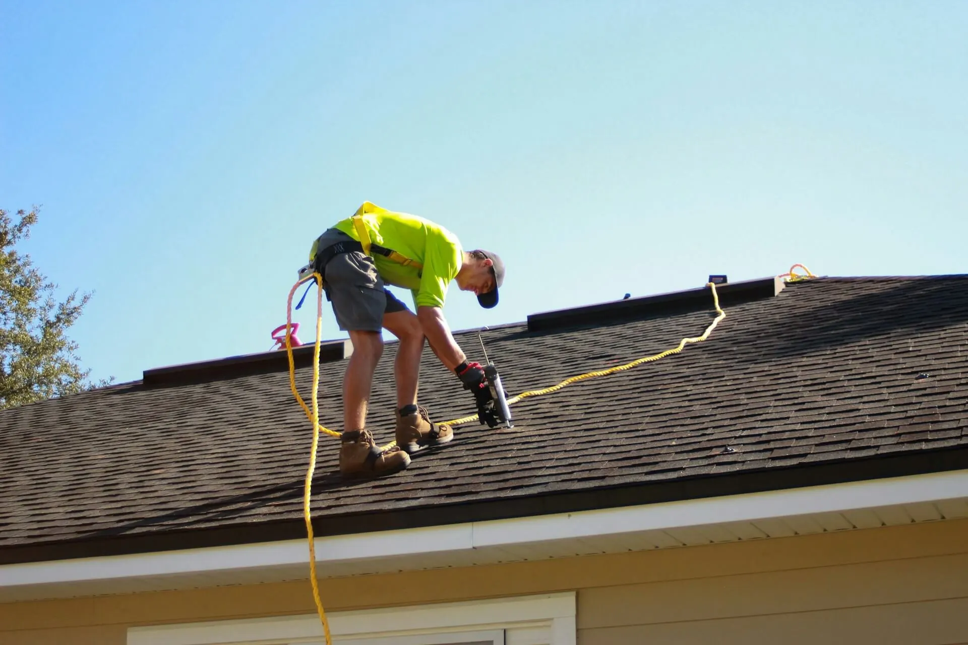 How to repair roof leak